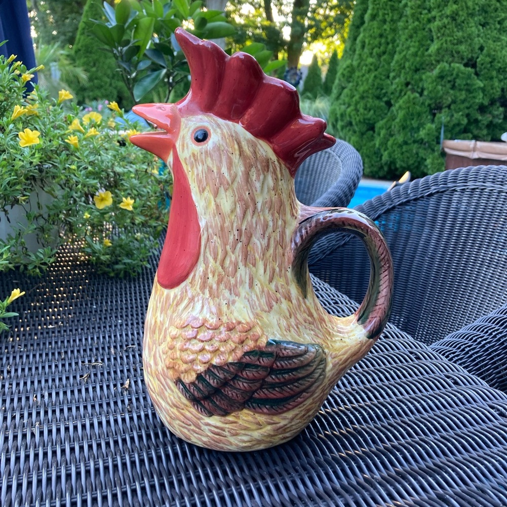 Style Eyes red check ceramic rooster pitcher